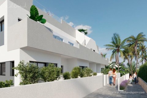 Продажа квартиры Торревьеха, Аликанте, Испания 2 спальни, 78м2 №139680 - фото 1
