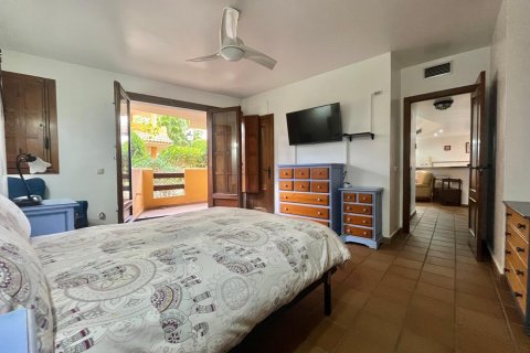 Bungalow w Punta Prima, Alicante, Hiszpania 2 sypialnie, 101 mkw. nr 152202 – zdjęcie 23