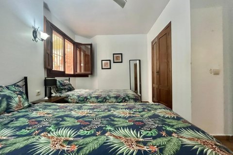 Bungalow w Punta Prima, Alicante, Hiszpania 2 sypialnie, 101 mkw. nr 152202 – zdjęcie 26