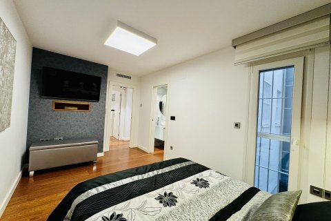 Apartment for sale in Torrevieja, Alicante, Spain 3 bedrooms, 131 sq.m. No. 152204 - photo 22