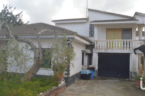 Terreno a La Bisbal Del Penedes, Tarragona, Spagna 610 mq. N° 185964