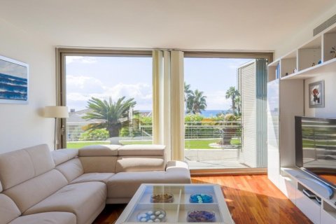 Māja pārdošanā Arenys de Mar, Barcelona, Spānijā 5 istabas, Nr. 140887 - attēls 9