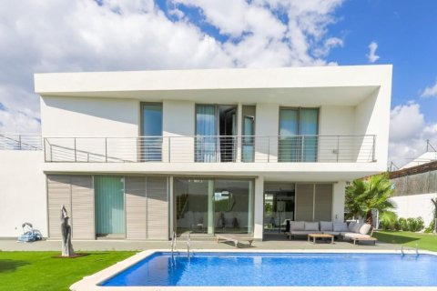 Māja pārdošanā Arenys de Mar, Barcelona, Spānijā 5 istabas, Nr. 140887 - attēls 3