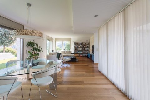 Продажа дома в Вальроманес, Барселона, Испания 4 спальни,  №140884 - фото 15