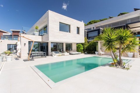 Сasa en venta en Sant Vicenc De Montalt, Barcelona, España 5 dormitorios, No. 140890 - foto 8