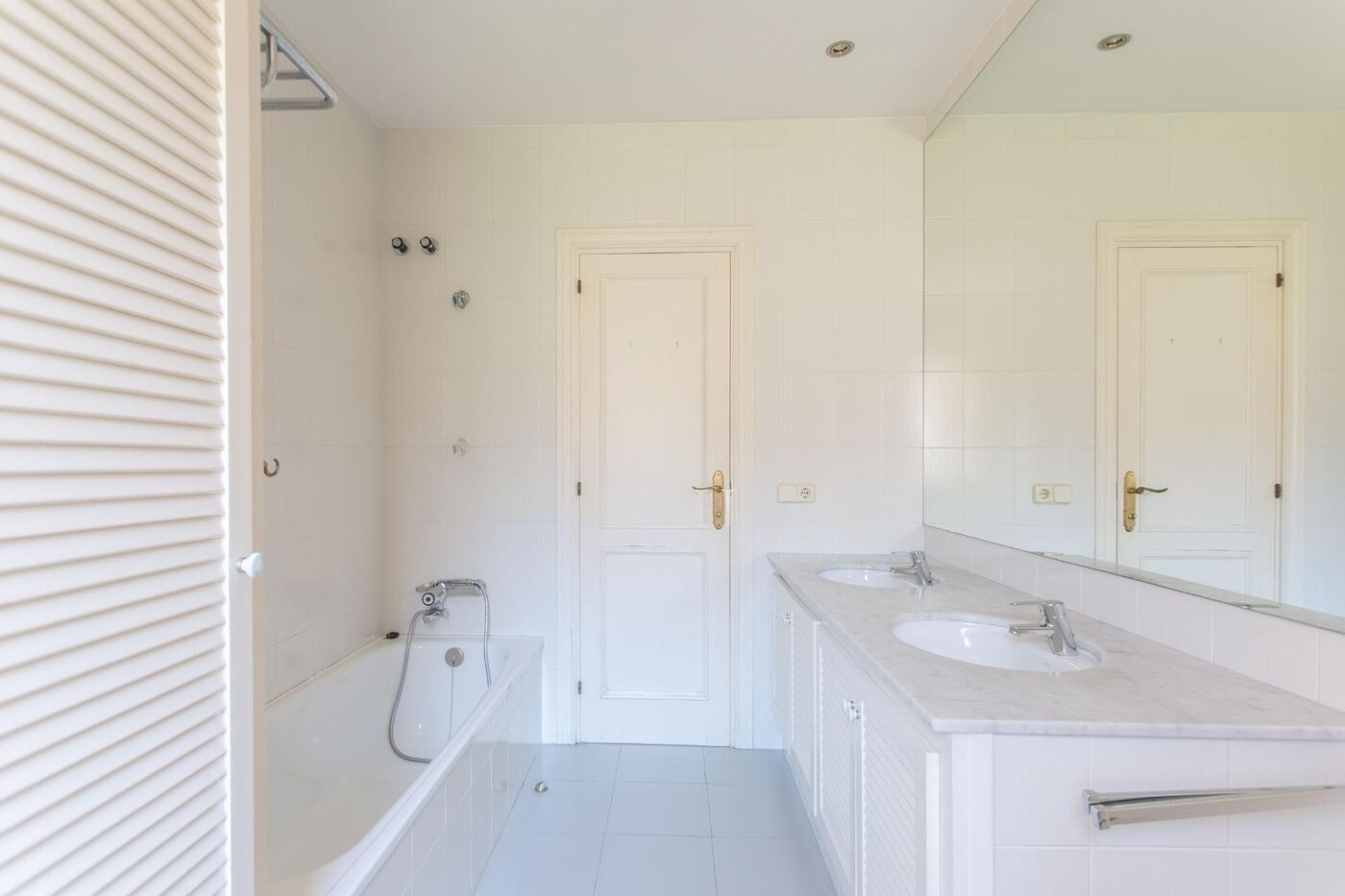 House in Sant Andreu de Llavaneres, Barcelona, Spain 5 bedrooms,  No. 140886