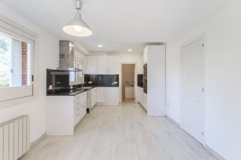 Сasa en venta en Sant Andreu de Llavaneres, Barcelona, España 5 dormitorios, No. 140886 - foto 7