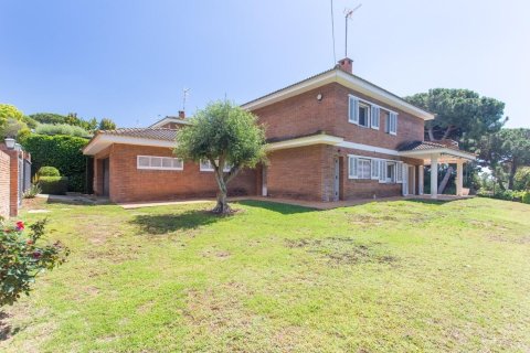 Сasa en venta en Sant Andreu de Llavaneres, Barcelona, España 5 dormitorios, No. 140886 - foto 14