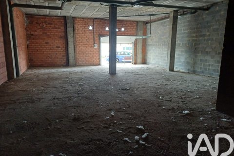 Commercial property for sale in Villabalter, Leon, Spain 240 sq.m. No. 185044 - photo 2