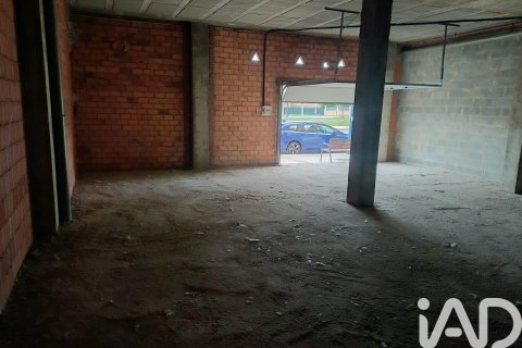 Commercial property for sale in Villabalter, Leon, Spain 240 sq.m. No. 185044 - photo 4