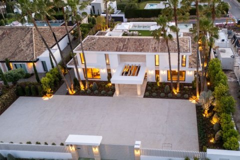 Huvila myytävänä Marbella, Malaga, Espanja, 6 makuuhuonetta, 840 m2 No. 174582 - kuva 2