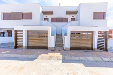 Продажа бунгало в Ло Паган, Мурсия, Испания 2 спальни, 99м2 №117076 - фото 1