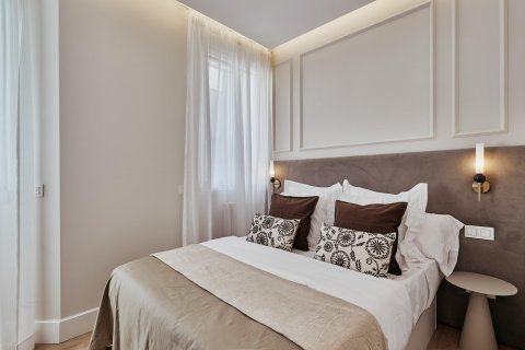 Apartamento en Madrid, España 3 dormitorios, 120 m2 No. 180160