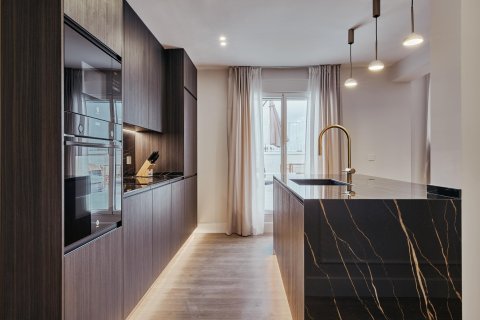 Dzīvoklis pārdošanā Madrid, Spānijā 3 istabas, 162 m2 Nr. 180159 - attēls 15