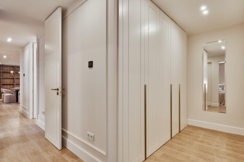 Dzīvoklis pārdošanā Madrid, Spānijā 3 istabas, 162 m2 Nr. 180159 - attēls 26