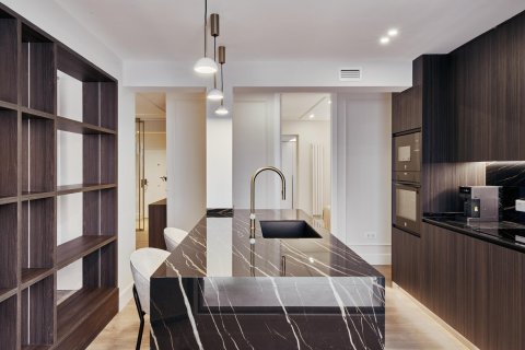 Dzīvoklis pārdošanā Madrid, Spānijā 3 istabas, 162 m2 Nr. 180159 - attēls 17