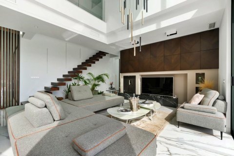 Villa till salu i Pinar De Campoverde, Alicante, Spanien 4 sovrum, 560 kvm. Nr. 143646 - foto 8