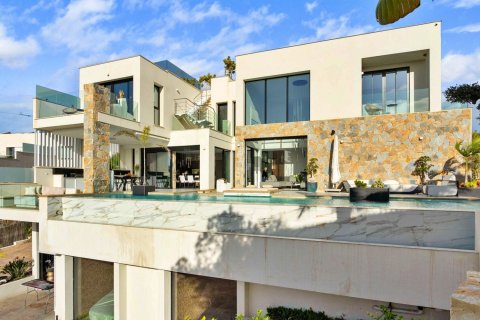 Villa till salu i Pinar De Campoverde, Alicante, Spanien 4 sovrum, 560 kvm. Nr. 143646 - foto 2