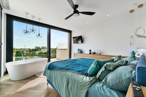 Villa till salu i Pinar De Campoverde, Alicante, Spanien 4 sovrum, 560 kvm. Nr. 143646 - foto 28