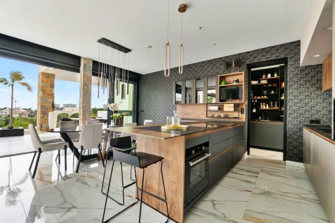 Villa till salu i Pinar De Campoverde, Alicante, Spanien 4 sovrum, 560 kvm. Nr. 143646 - foto 6