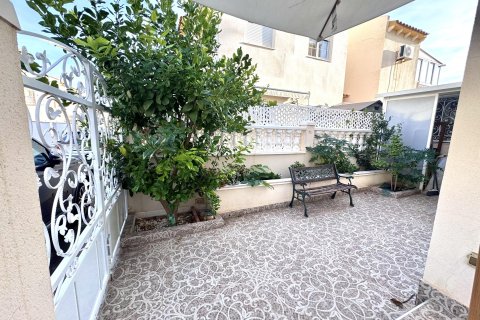 Villetta a schiera in vendita a Playa Flamenca II, Alicante, Spagna 5 camere da letto, 103 mq. N° 143644 - foto 2