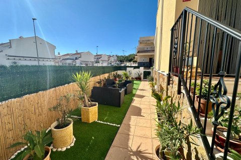 Radhus till salu i San Miguel de Salinas, Alicante, Spanien 4 sovrum, 167 kvm. Nr. 143645 - foto 28