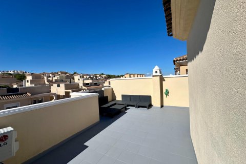 Radhus till salu i San Miguel de Salinas, Alicante, Spanien 4 sovrum, 167 kvm. Nr. 143645 - foto 3