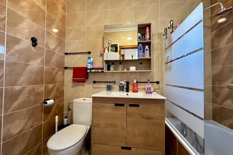 Radhus till salu i San Miguel de Salinas, Alicante, Spanien 4 sovrum, 167 kvm. Nr. 143645 - foto 7