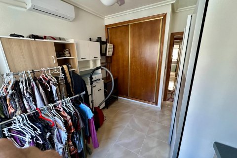 Radhus till salu i San Miguel de Salinas, Alicante, Spanien 4 sovrum, 167 kvm. Nr. 143645 - foto 16