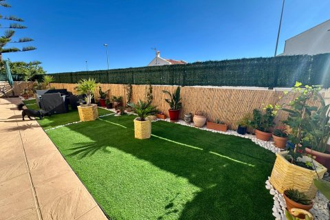 Radhus till salu i San Miguel de Salinas, Alicante, Spanien 4 sovrum, 167 kvm. Nr. 143645 - foto 29