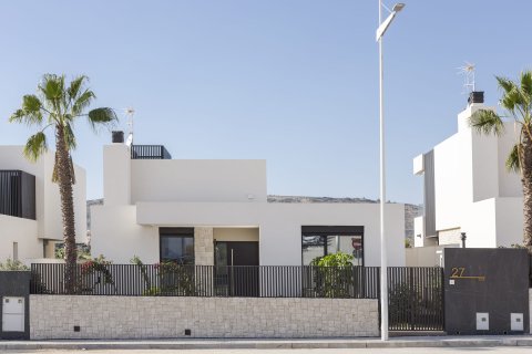 Villa en venta en Alicante, España 3 dormitorios, 190 m2 No. 182229 - foto 25