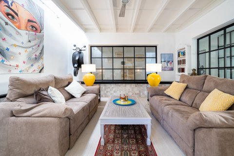 Huvila myytävänä Platja De Muro, Mallorca, Espanja, 3 makuuhuonetta, 300 m2 No. 144537 - kuva 3