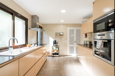 Huvila myytävänä Platja De Muro, Mallorca, Espanja, 3 makuuhuonetta, 300 m2 No. 144537 - kuva 6