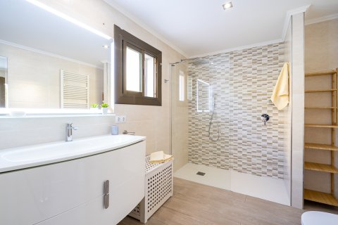Huvila myytävänä Platja De Muro, Mallorca, Espanja, 3 makuuhuonetta, 300 m2 No. 144537 - kuva 7