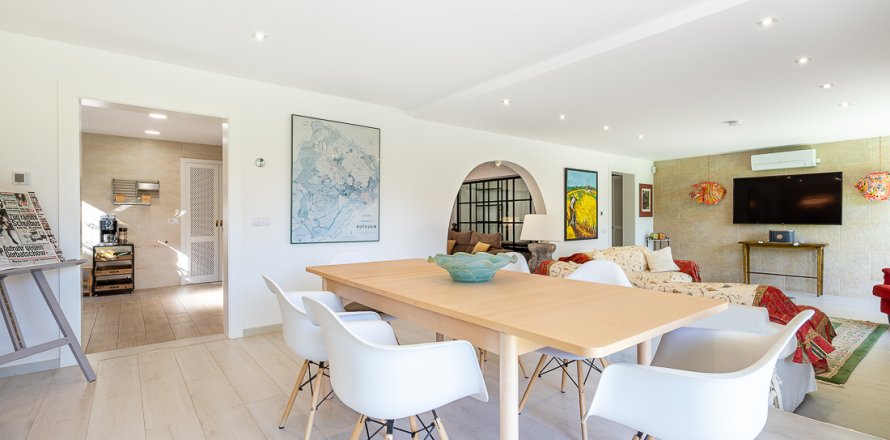 Huvila Platja De Muro, Mallorca, Espanja 3 makuuhuonetta, 300 m2 No. 144537