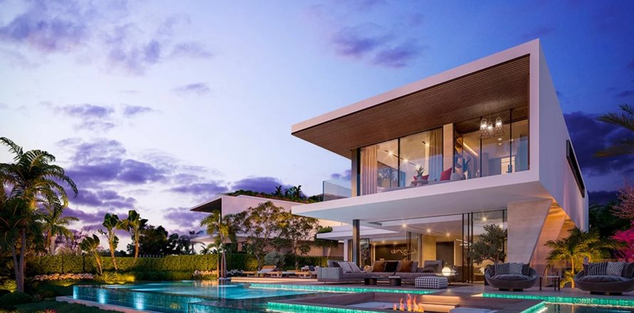 Villa a Marbella, Malaga, Spagna 5 camere da letto, 1452 mq. N° 135581