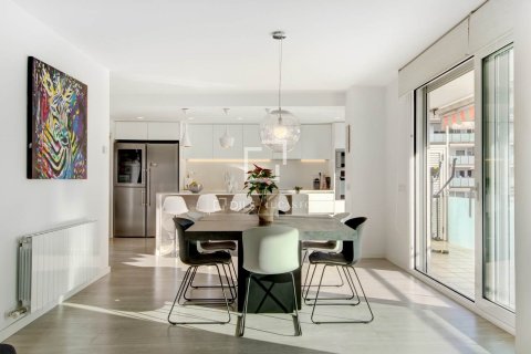 Huoneisto myytävänä Sant Just Desvern, Barcelona, Espanja, 2 makuuhuonetta, 116 m2 No. 164322 - kuva 10