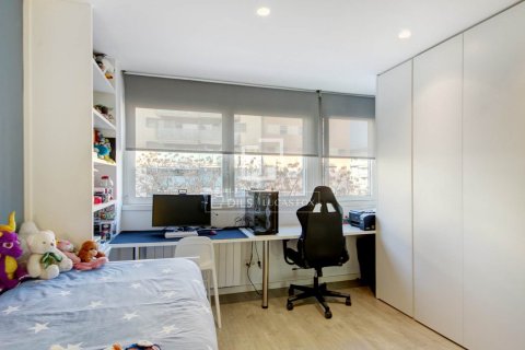 Huoneisto myytävänä Sant Just Desvern, Barcelona, Espanja, 2 makuuhuonetta, 116 m2 No. 164322 - kuva 20