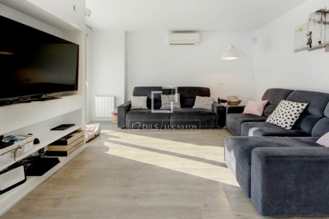 Huoneisto myytävänä Sant Just Desvern, Barcelona, Espanja, 2 makuuhuonetta, 116 m2 No. 164322 - kuva 4