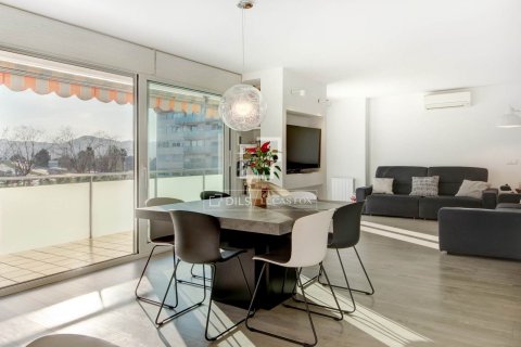 Huoneisto myytävänä Sant Just Desvern, Barcelona, Espanja, 2 makuuhuonetta, 116 m2 No. 164322 - kuva 9