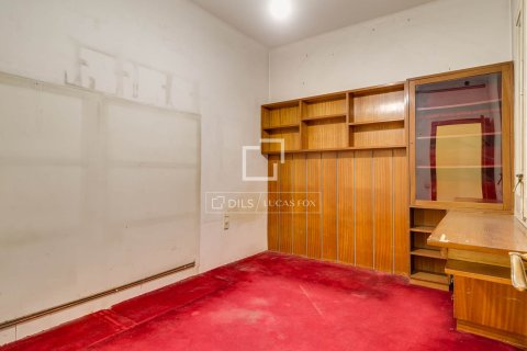 Apartamento en venta en Barcelona, España 5 dormitorios, 120 m2 No. 164320 - foto 6