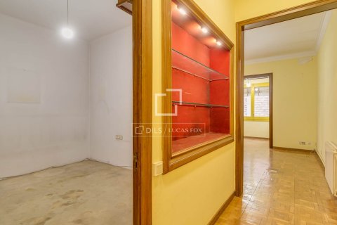 Apartamento en venta en Barcelona, España 5 dormitorios, 120 m2 No. 164320 - foto 17