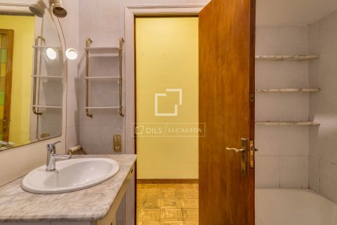Apartamento en venta en Barcelona, España 5 dormitorios, 120 m2 No. 164320 - foto 13