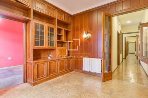 Apartamento en venta en Barcelona, España 5 dormitorios, 120 m2 No. 164320 - foto 4
