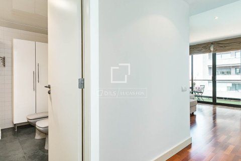 Huoneisto myytävänä Barcelona, Espanja, 1 makuuhuone, 55 m2 No. 164317 - kuva 20