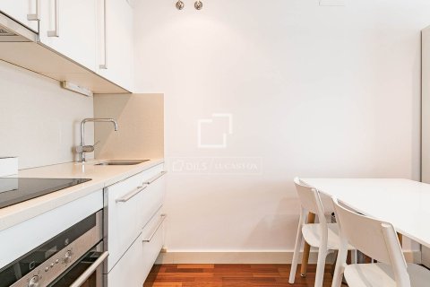 Huoneisto myytävänä Barcelona, Espanja, 1 makuuhuone, 55 m2 No. 164317 - kuva 9