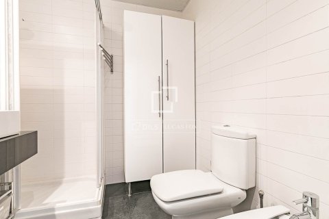 Huoneisto myytävänä Barcelona, Espanja, 1 makuuhuone, 55 m2 No. 164317 - kuva 23