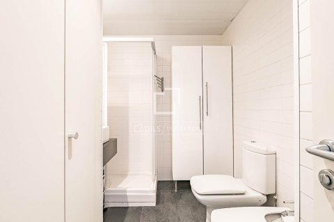 Huoneisto myytävänä Barcelona, Espanja, 1 makuuhuone, 55 m2 No. 164317 - kuva 22