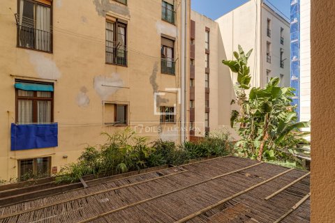 Apartment for sale in Barcelona, Spain 2 bedrooms, 72 sq.m. No. 164318 - photo 16