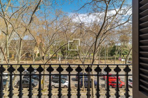 Apartment for sale in Barcelona, Spain 2 bedrooms, 72 sq.m. No. 164318 - photo 2